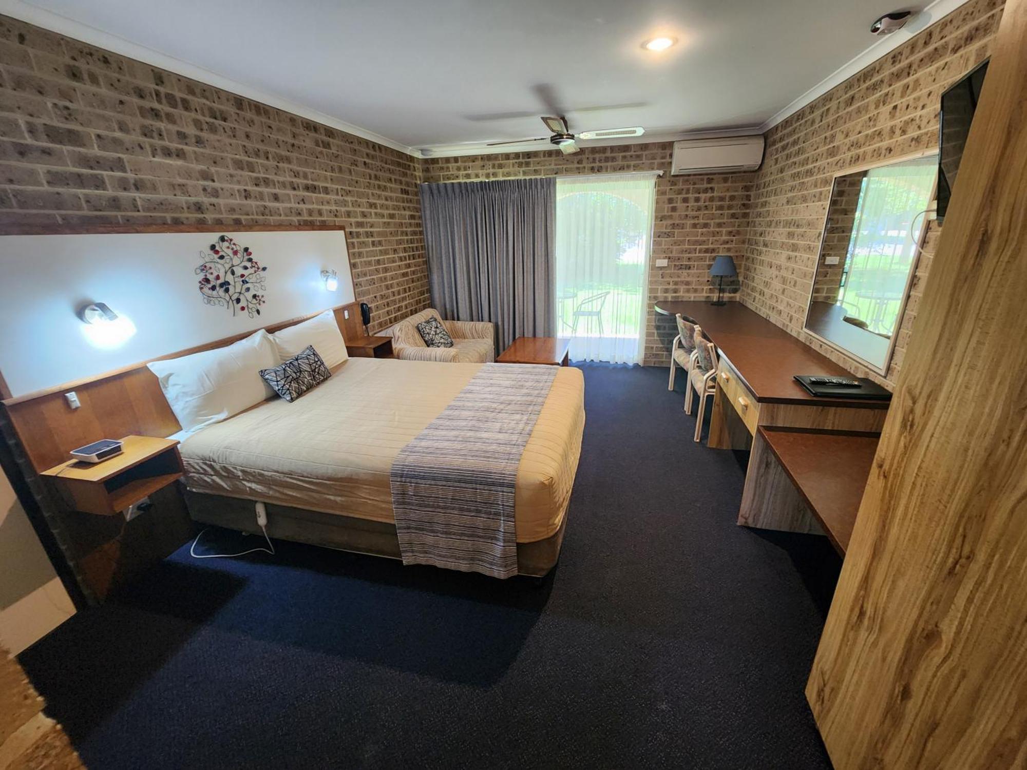 Idlewilde Town & Country Motor Inn Pambula Extérieur photo